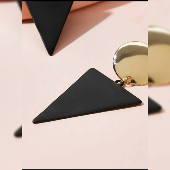 Statement drop earrings - Picture 3 of 3